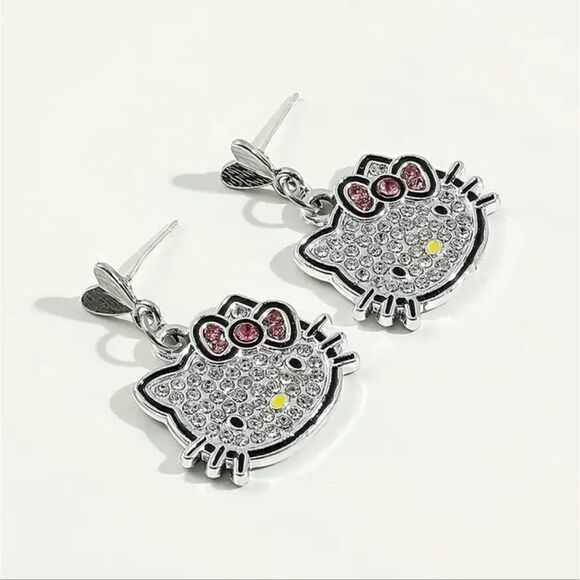 HELLO KITTY SILVER EARRINGS - Picture 4 of 5